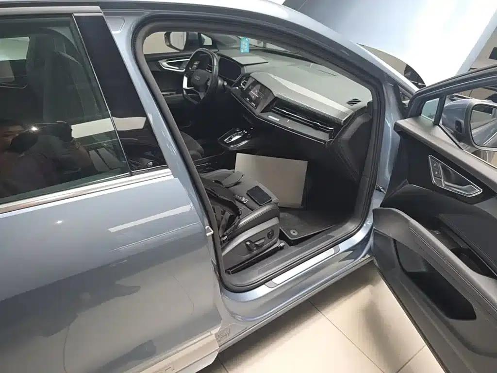 2022 Audi Q4 e-tron 50 e-tron quattro — миниатюра 11