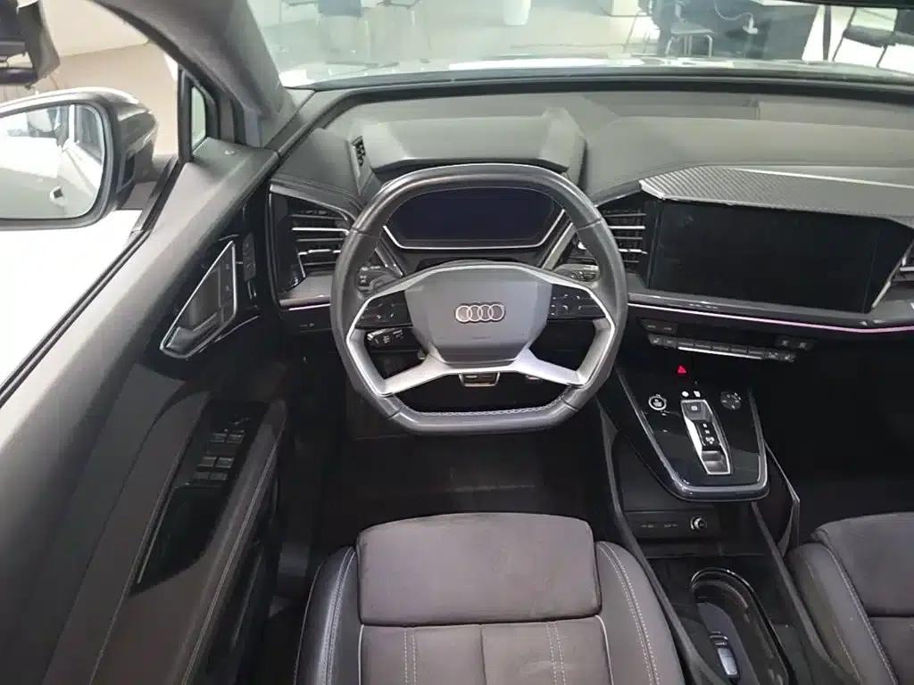 Audi Q4 e-tron 2022 Model 40 e-tron Trailblazer — миниатюра 17