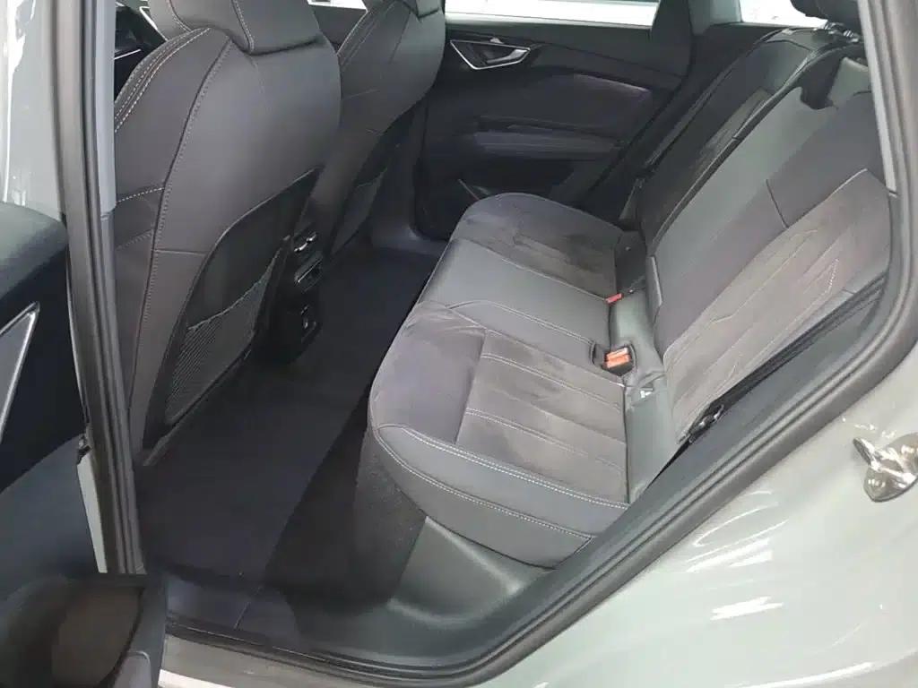 Audi Q4 e-tron 2022 Model 40 e-tron Trailblazer — миниатюра 24