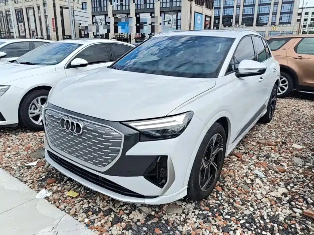Audi Q4 e-tron 2023 Model 40 e-tron Trailblazer — миниатюра 2