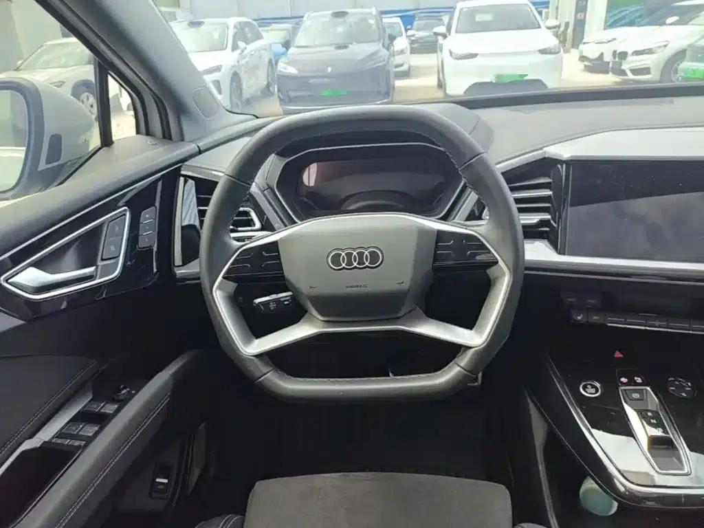 Audi Q4 e-tron 2023 Model 40 e-tron Trailblazer — миниатюра 11