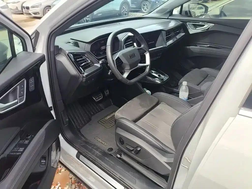 Audi Q4 e-tron 2023 Model 40 e-tron Trailblazer — миниатюра 16