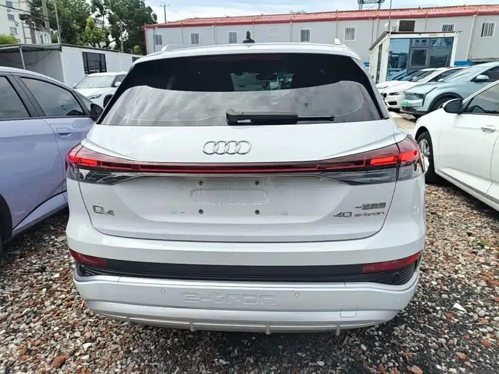 Audi Q4 e-tron 2023 Model 40 e-tron Trailblazer — миниатюра 6