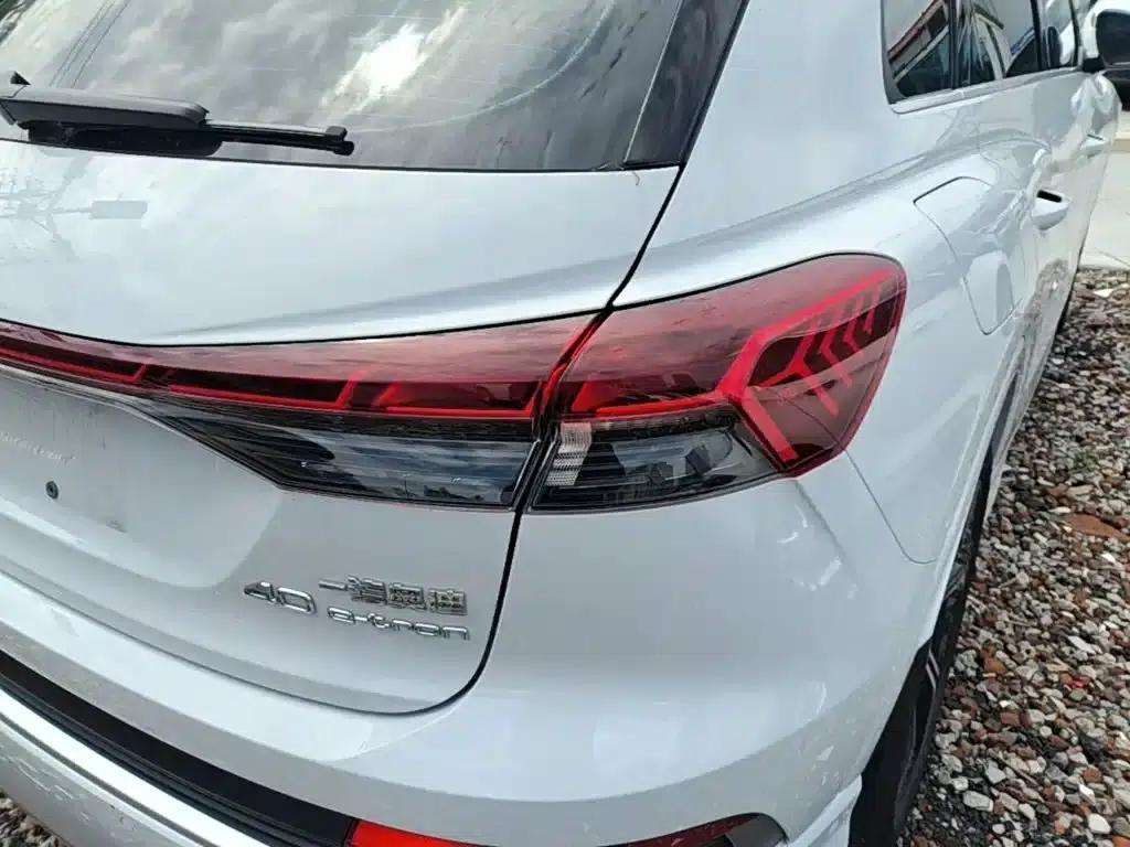 Audi Q4 e-tron 2023 Model 40 e-tron Trailblazer — миниатюра 8