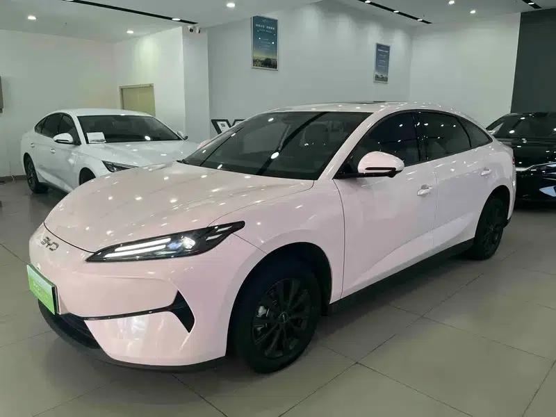 BYD e7 2025 Model 520km Smart Edition — миниатюра 1