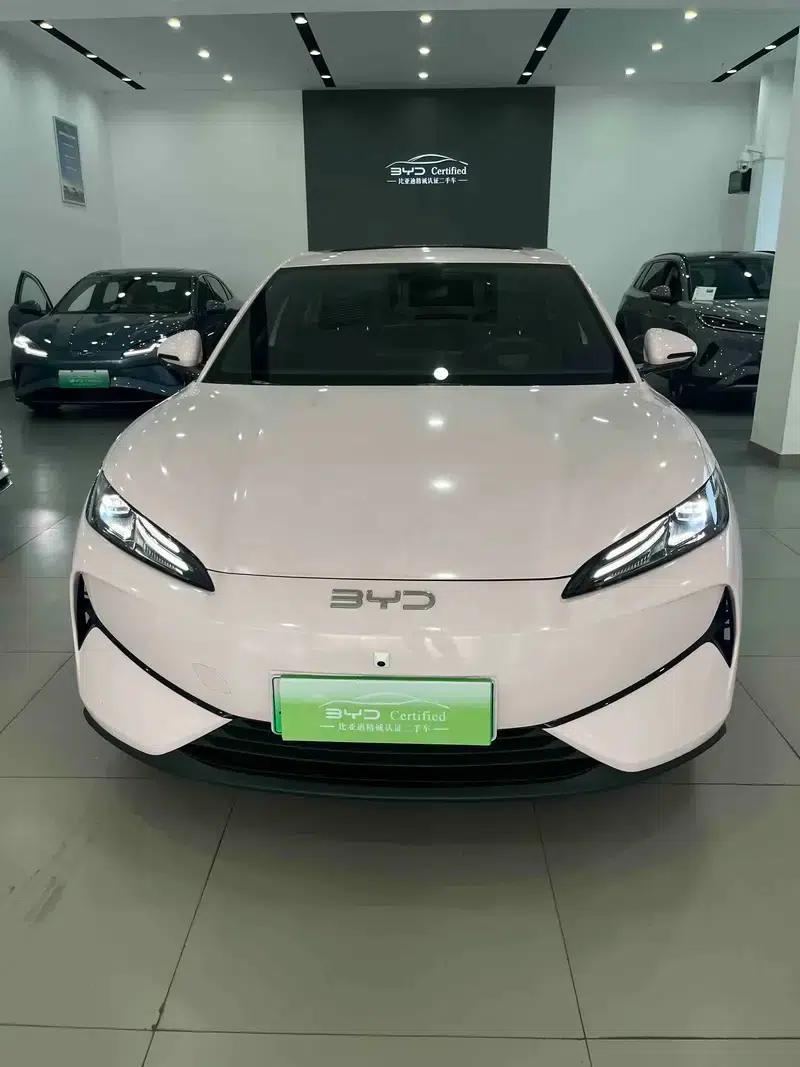 BYD e7 2025 Model 520km Smart Edition — миниатюра 2