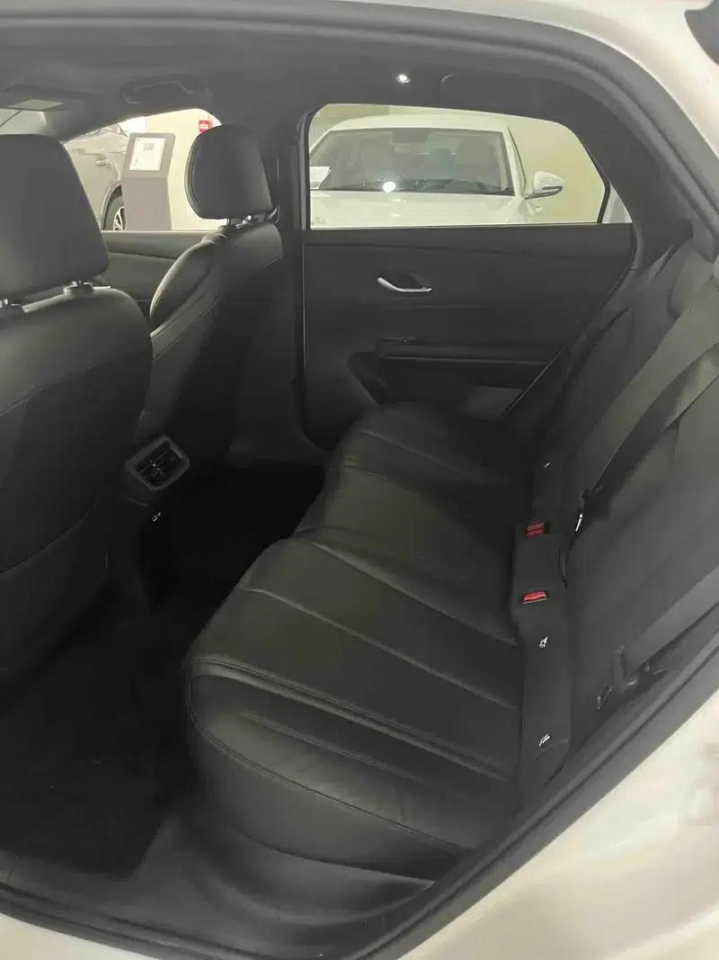 BYD e7 2025 Model 520km Smart Edition — миниатюра 10