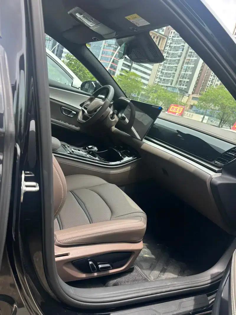 BYD e9 2025 Model, 506km/h Luxury Edition — миниатюра 8