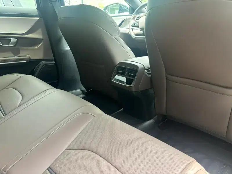 BYD e9 2025 Model, 506km/h Luxury Edition — миниатюра 9