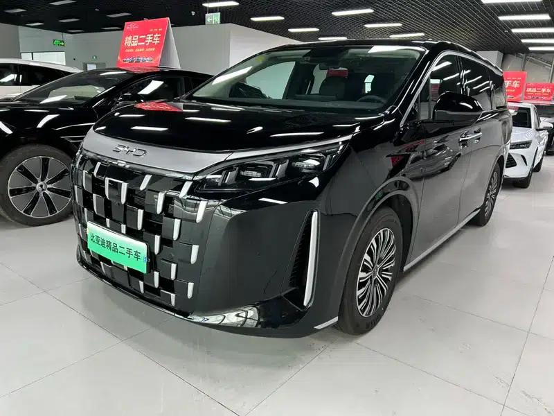 BYD M9 2025 1060 Navigator Edition — миниатюра 1