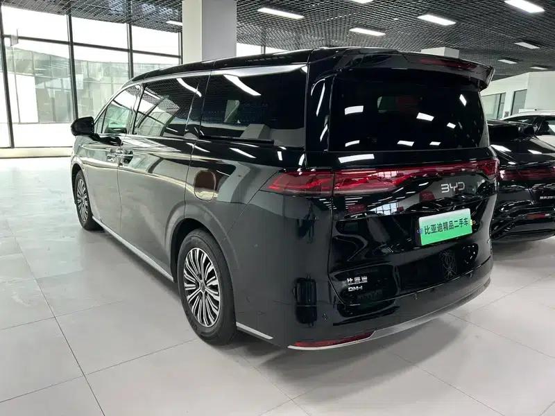 BYD M9 2025 1060 Navigator Edition — миниатюра 3