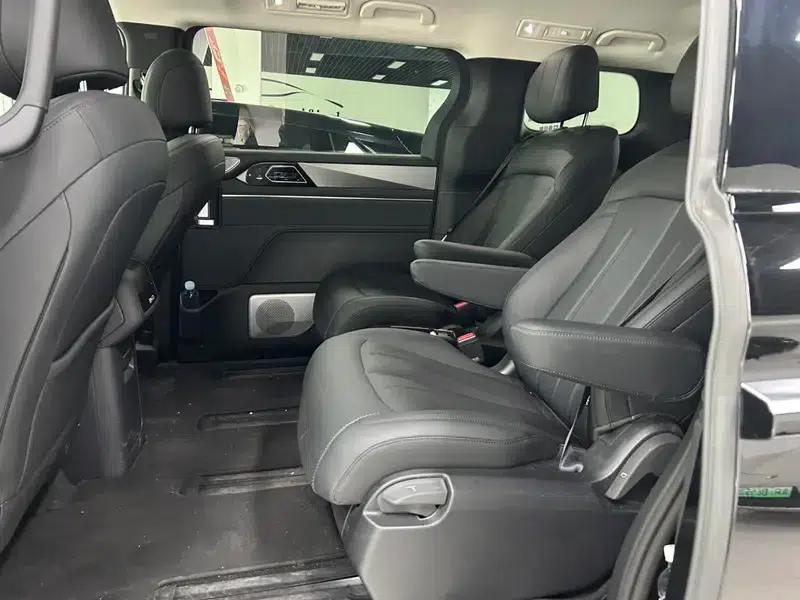 BYD M9 2025 1060 Navigator Edition — миниатюра 7