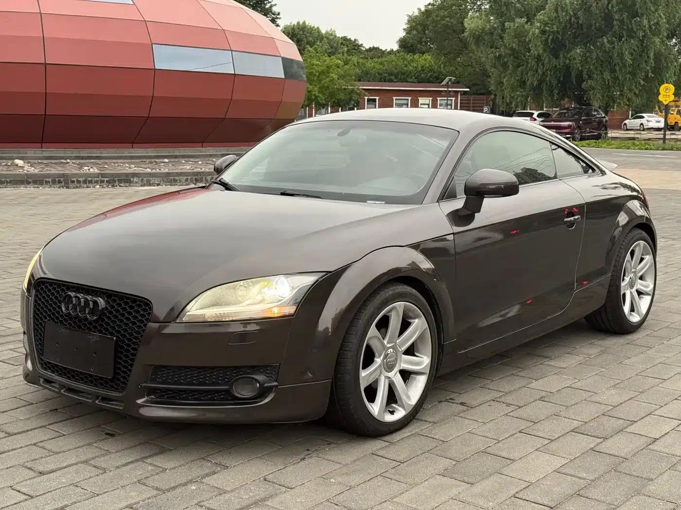 Audi TT 2010 TT 2.0TFSI Collector's Edition — миниатюра 1