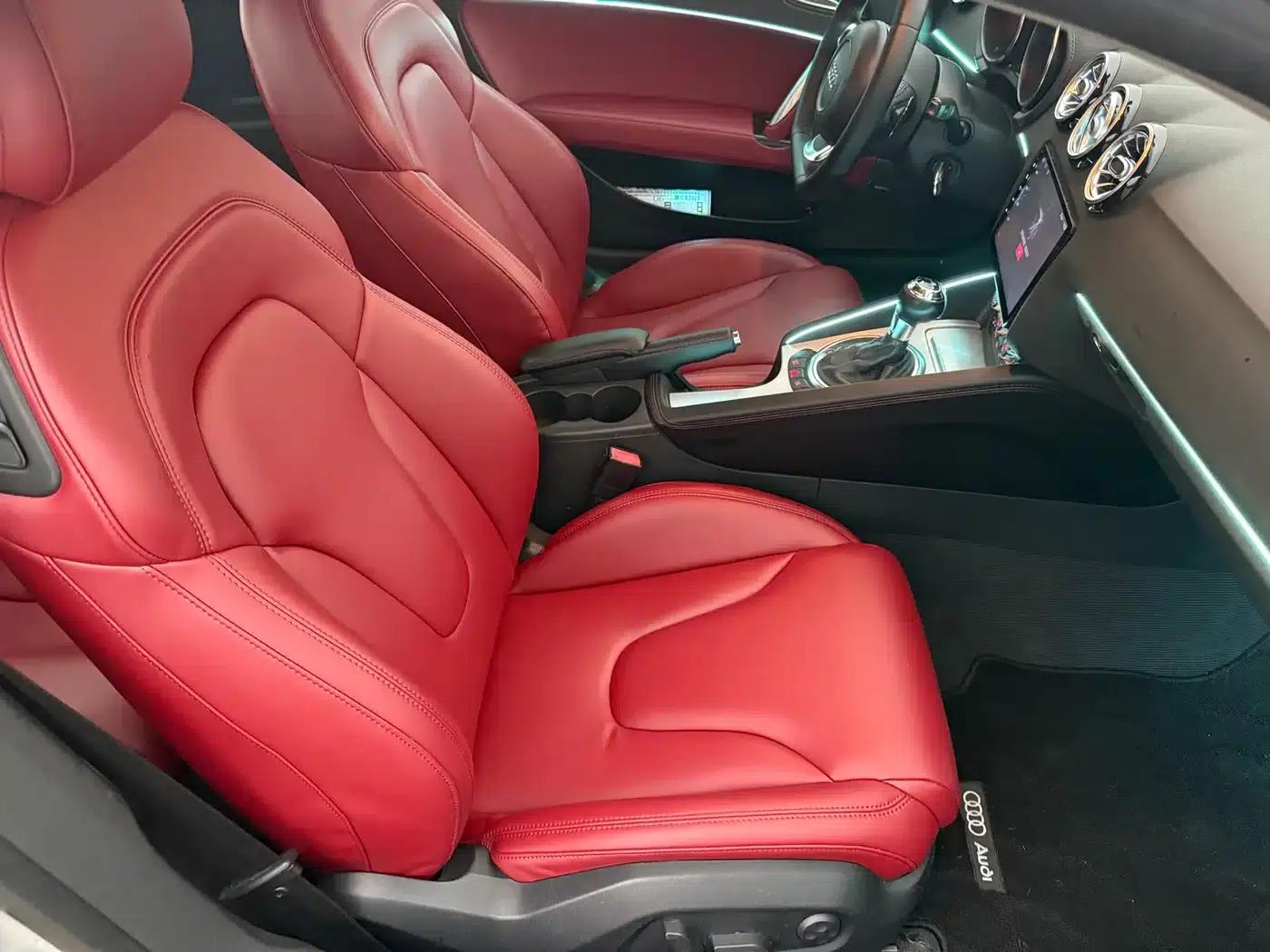 Audi TT 2010 TT 2.0TFSI Collector's Edition — миниатюра 12