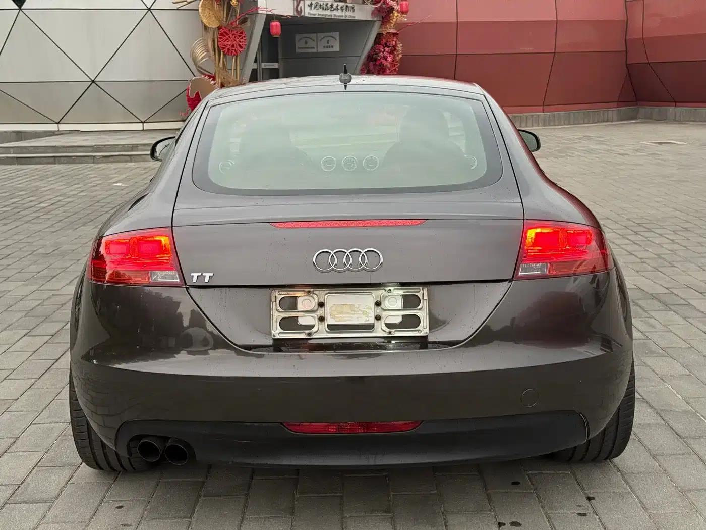 Audi TT 2010 TT 2.0TFSI Collector's Edition — миниатюра 5