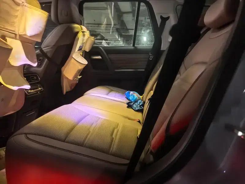 Beijing BJ60 2022 2.0T Automatic 11-seater — миниатюра 11