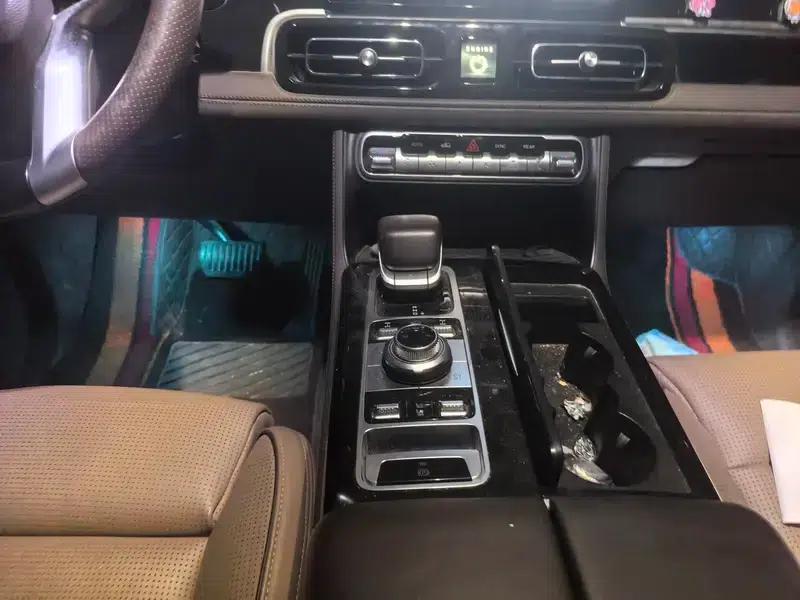 Beijing BJ60 2022 2.0T Automatic 11-seater — миниатюра 4