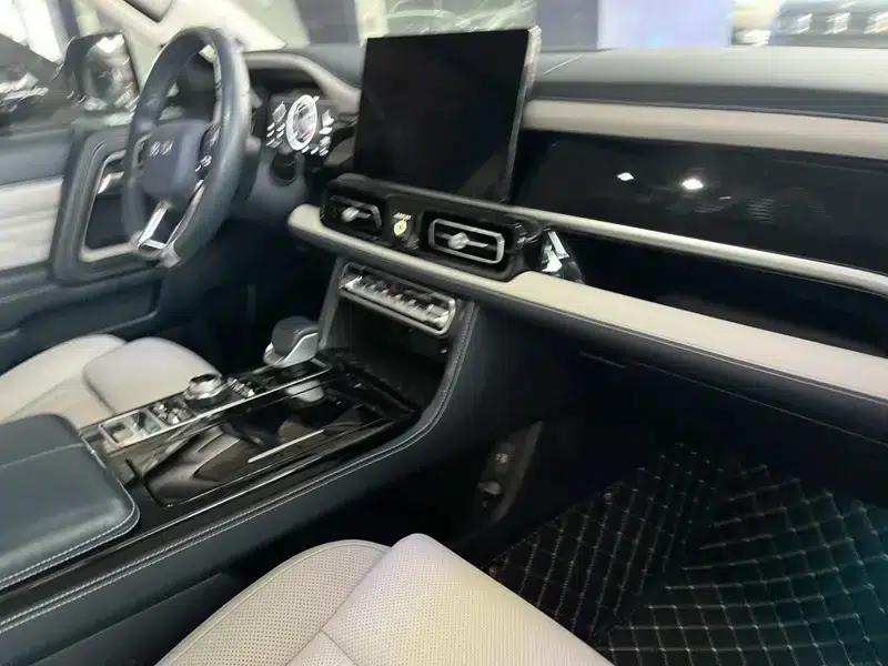 Beijing BJ60 2022 2.0T Automatic 11-seater — миниатюра 12