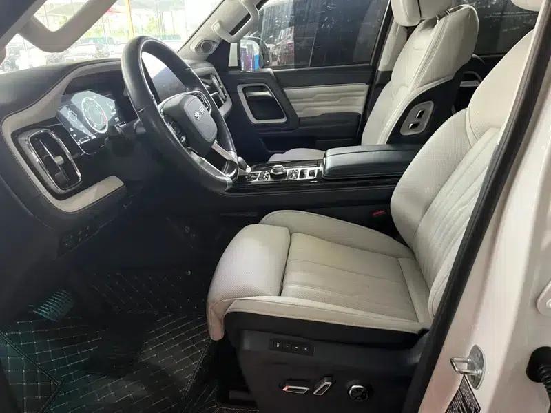 Beijing BJ60 2022 2.0T Automatic 11-seater — миниатюра 17