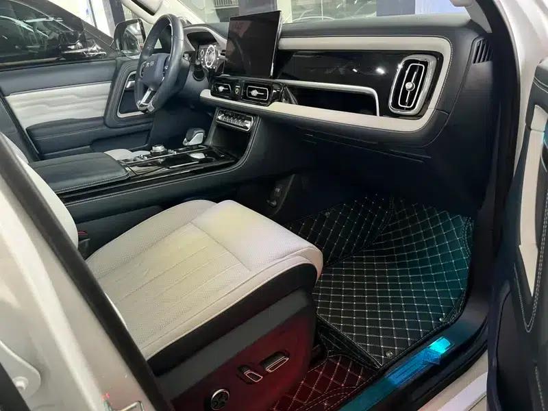 Beijing BJ60 2022 2.0T Automatic 11-seater — миниатюра 8