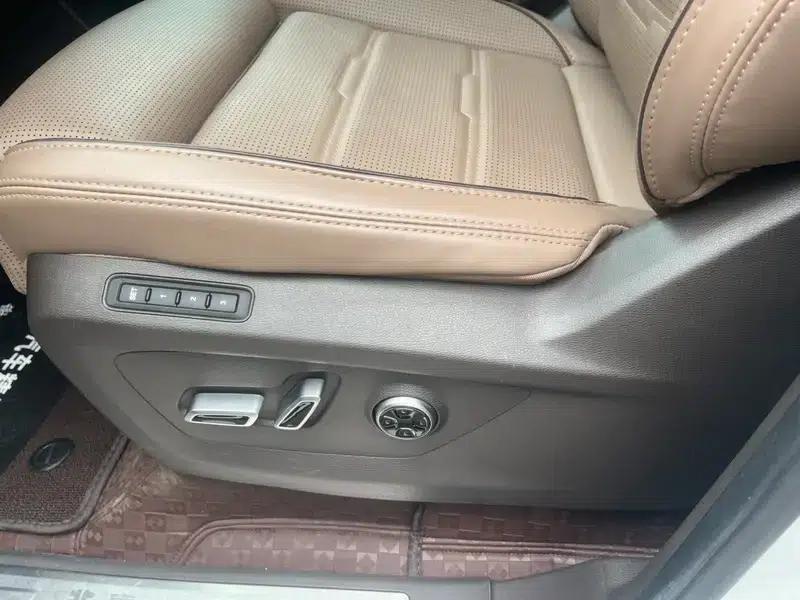 Beijing BJ60 2022 2.0T Automatic 11-seater — миниатюра 21