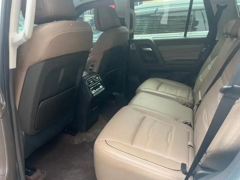 Beijing BJ60 2022 2.0T Automatic 11-seater — миниатюра 22