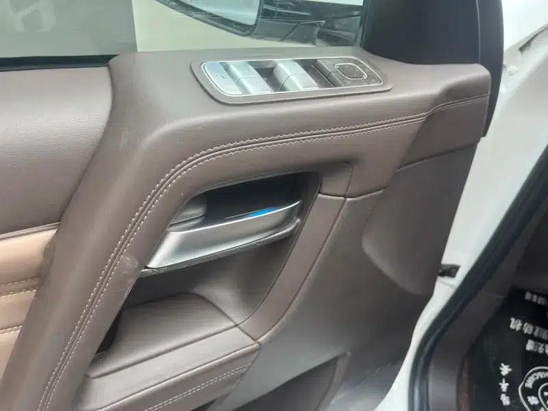 Beijing BJ60 2022 2.0T Automatic 11-seater — миниатюра 9