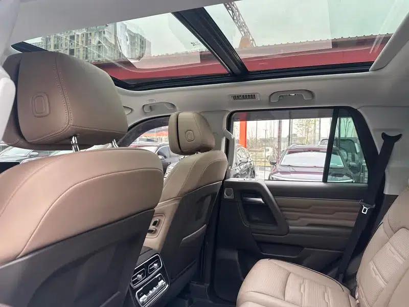 Beijing BJ60 2022 2.0T Automatic 11-seater — миниатюра 12