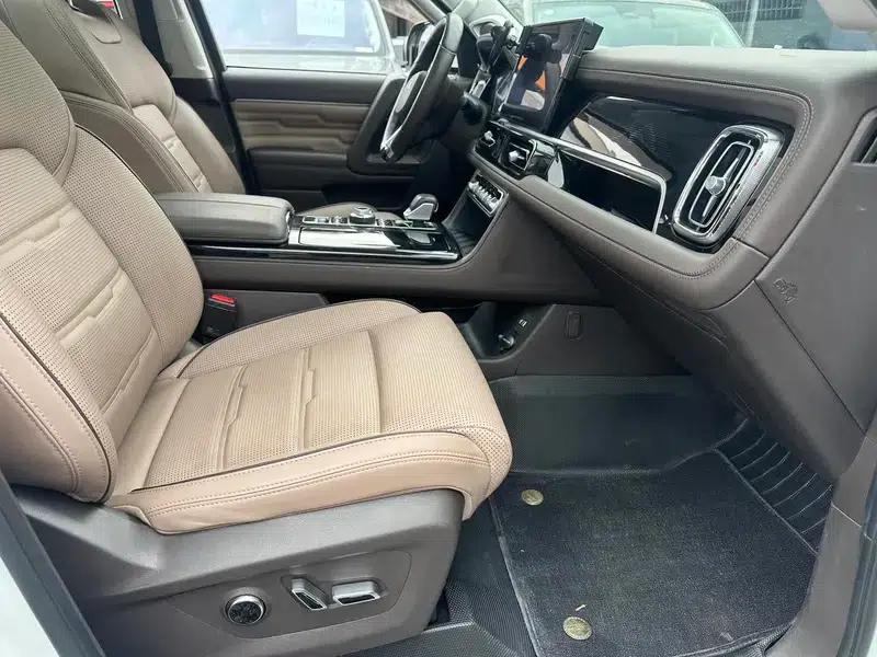Beijing BJ60 2022 2.0T Automatic 11-seater — миниатюра 13