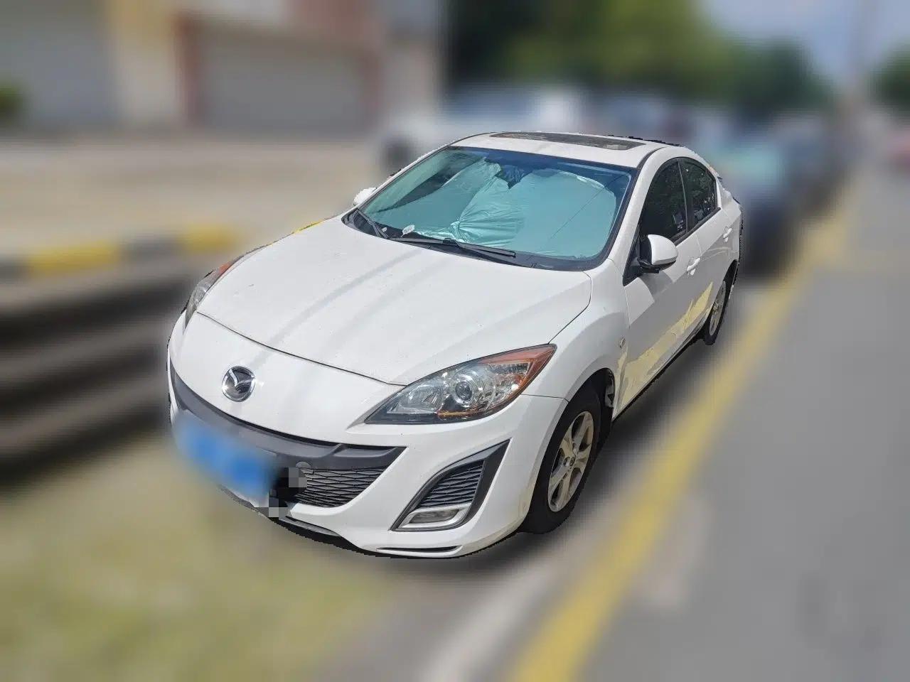 Mazda 3 2013 Sedan 1.6L Automatic Elite Model — миниатюра 1