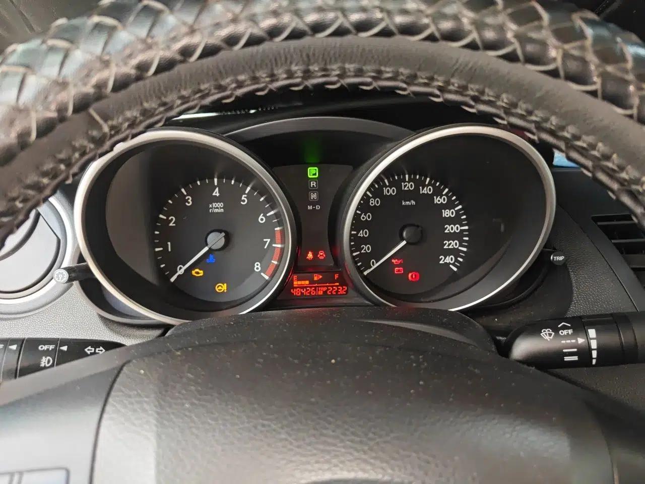 Mazda 3 2013 Sedan 1.6L Automatic Elite Model — миниатюра 11