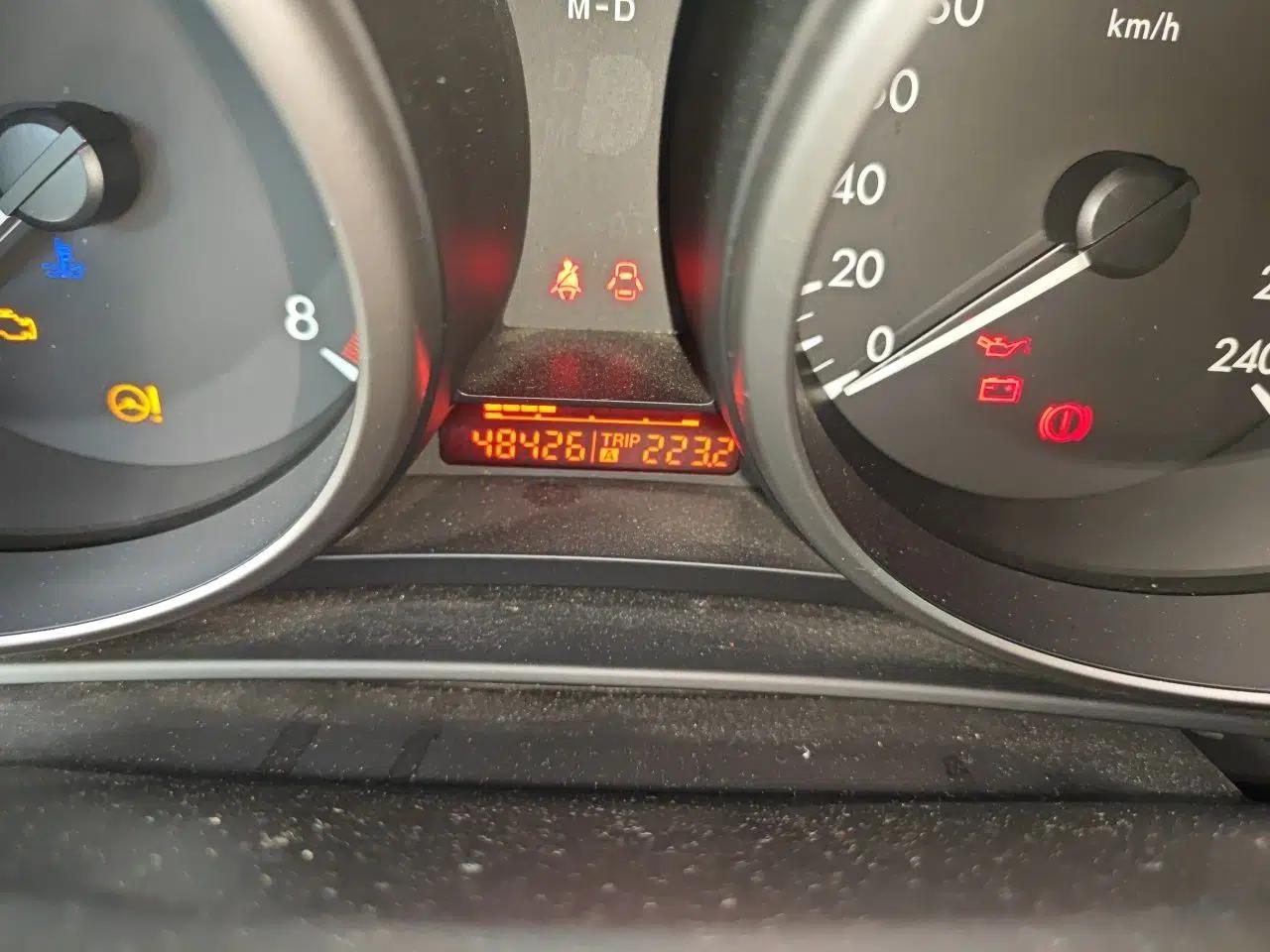 Mazda 3 2013 Sedan 1.6L Automatic Elite Model — миниатюра 12