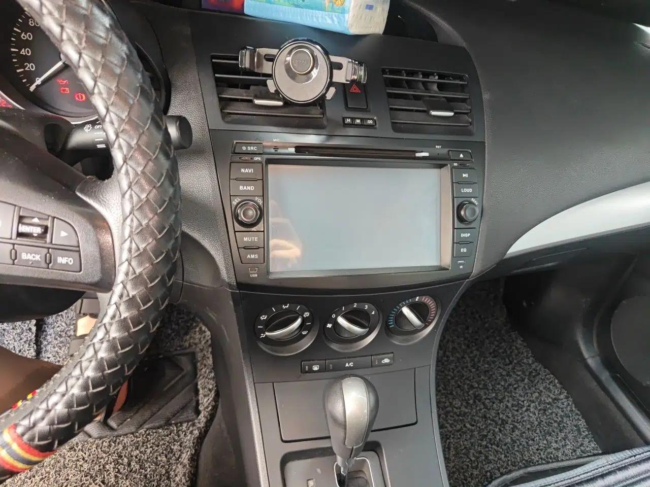 Mazda 3 2013 Sedan 1.6L Automatic Elite Model — миниатюра 13