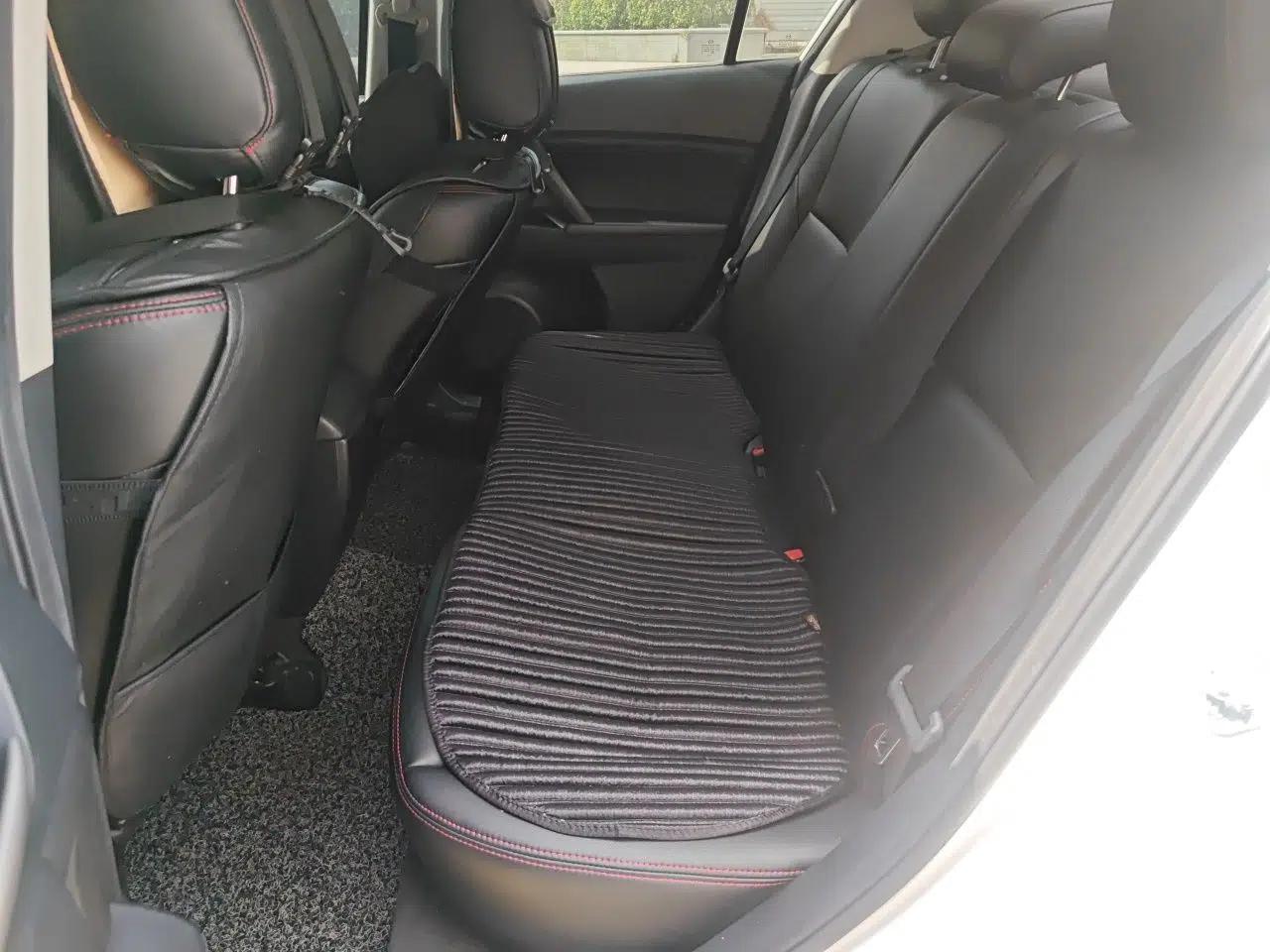 Mazda 3 2013 Sedan 1.6L Automatic Elite Model — миниатюра 17