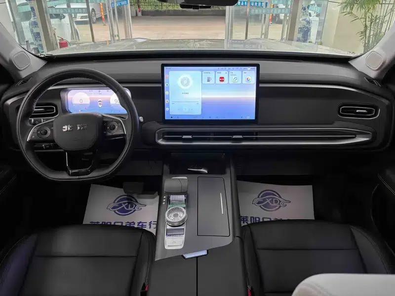 Beijing BJ30 2024 1.5T DCT 2WD Light Off-Road Pro Edition — миниатюра 5