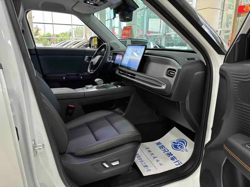 Beijing BJ30 2024 1.5T DCT 2WD Light Off-Road Pro Edition — миниатюра 6