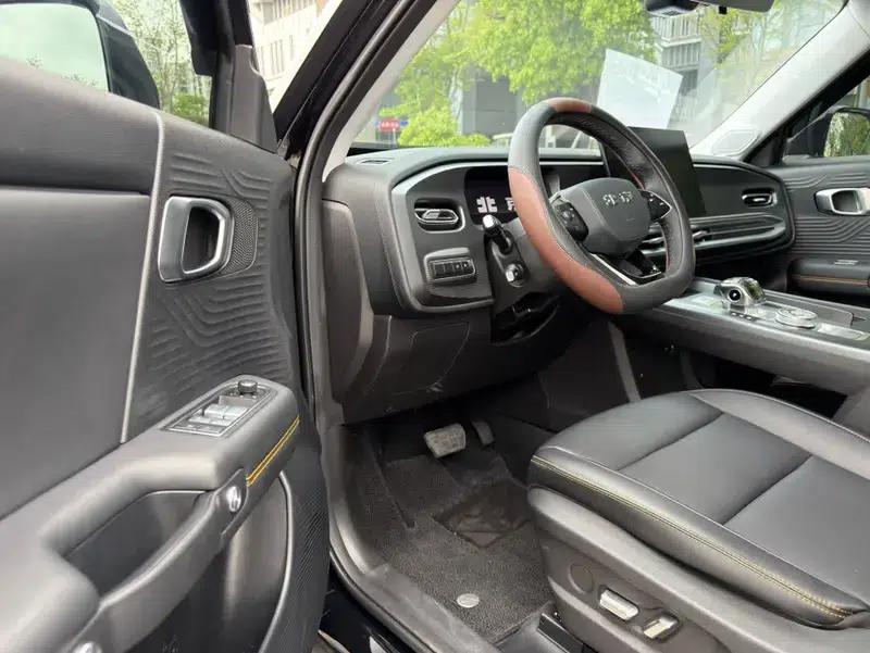 Beijing BJ30 2024 1.5T DCT 2WD Light Off-Road Pro Edition — миниатюра 10