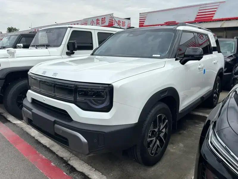 Beijing BJ30 2024 1.5T DCT 2WD Light Off-Road Pro Edition — миниатюра 1