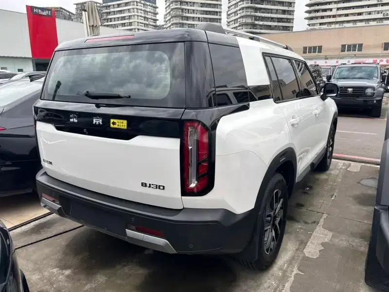 Beijing BJ30 2024 1.5T DCT 2WD Light Off-Road Pro Edition — миниатюра 6