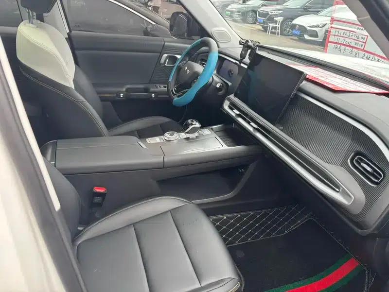 Beijing BJ30 2024 1.5T DCT 2WD Light Off-Road Pro Edition — миниатюра 9
