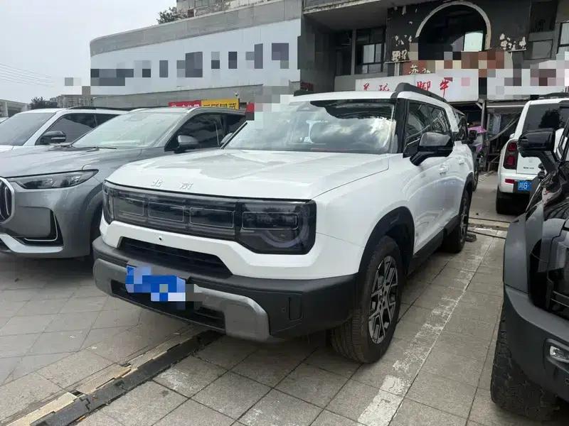 Beijing BJ30 2026 Traveler 1.5T DCT 7-seater — миниатюра 1