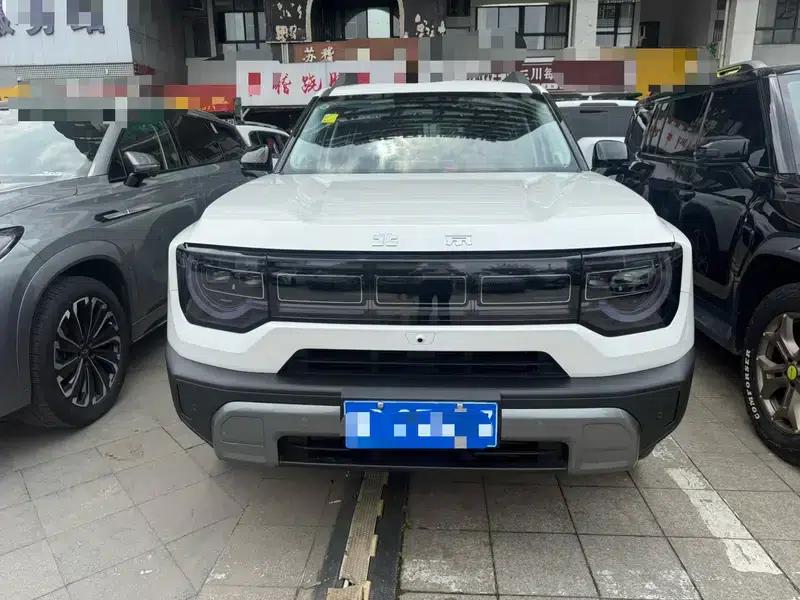 Beijing BJ30 2026 Traveler 1.5T DCT 7-seater — миниатюра 2