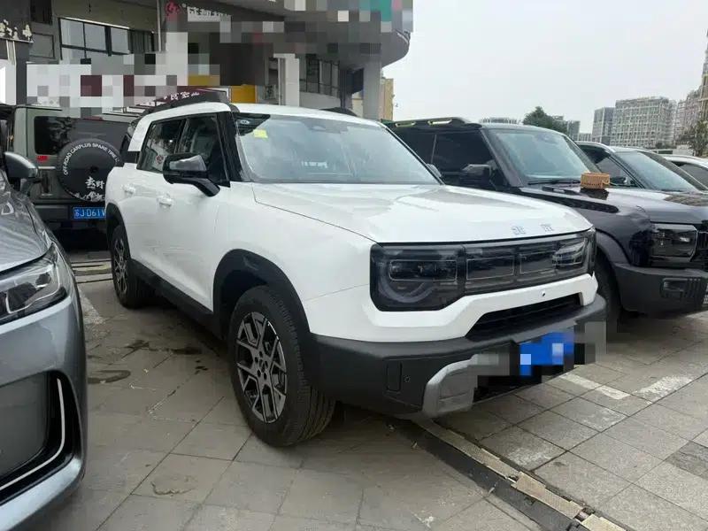 Beijing BJ30 2026 Traveler 1.5T DCT 7-seater — миниатюра 3