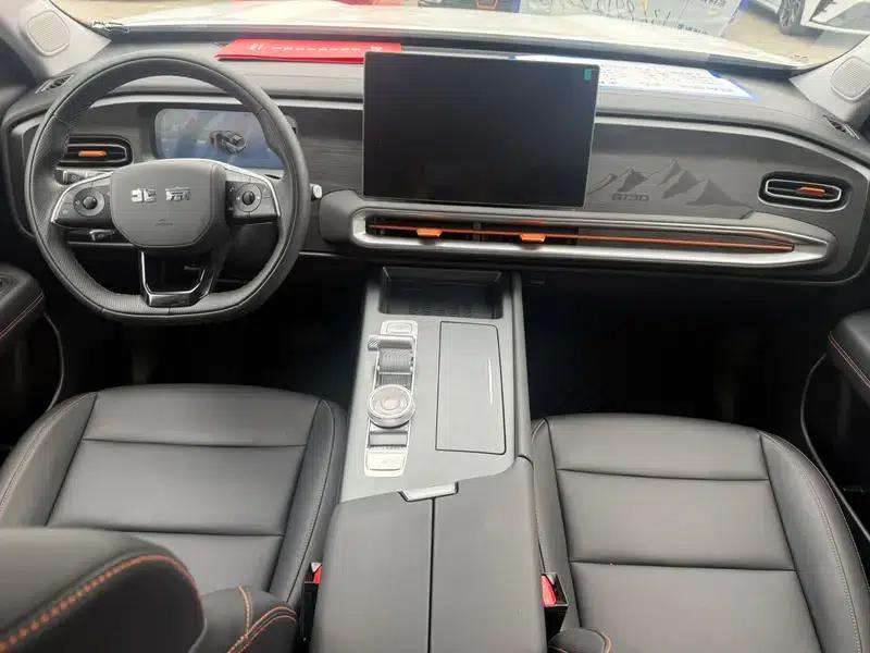 Beijing BJ30 2026 Traveler 1.5T DCT 7-seater — миниатюра 7