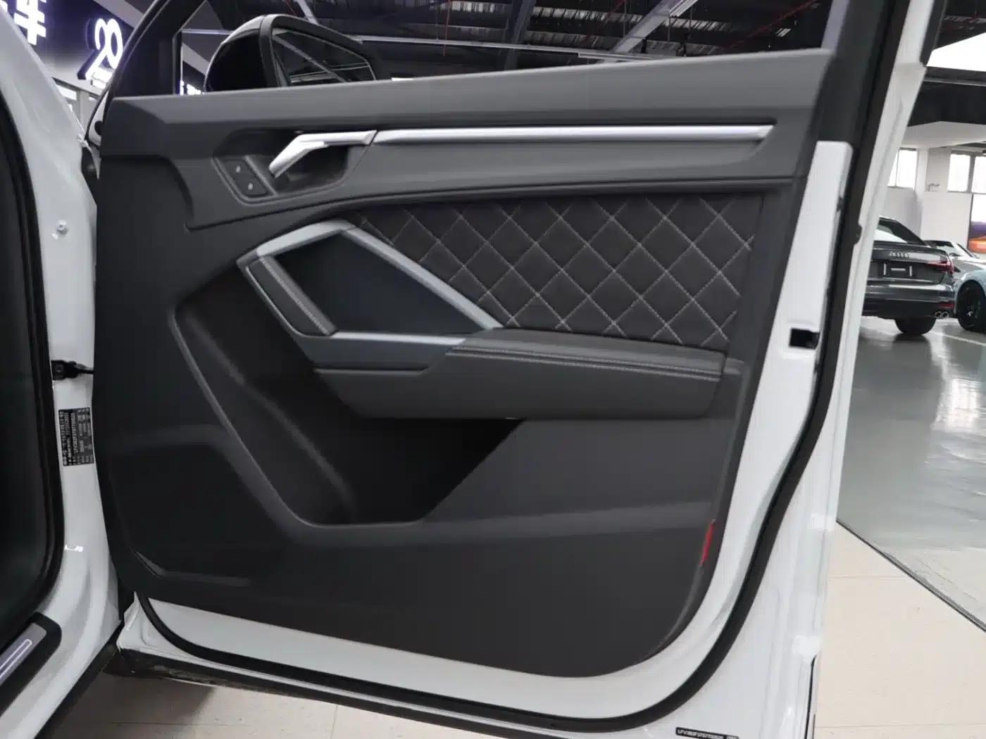 Audi Q3 Sportback 2024 40 TFSI Fashion Edition — миниатюра 14