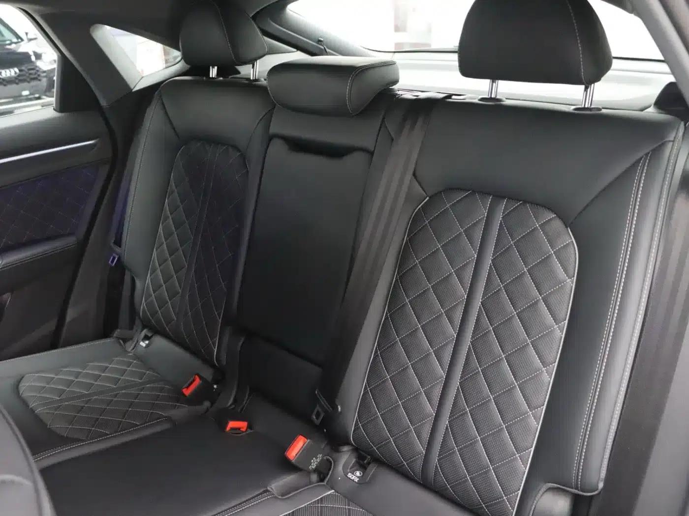 Audi Q3 Sportback 2024 40 TFSI Fashion Edition — миниатюра 19