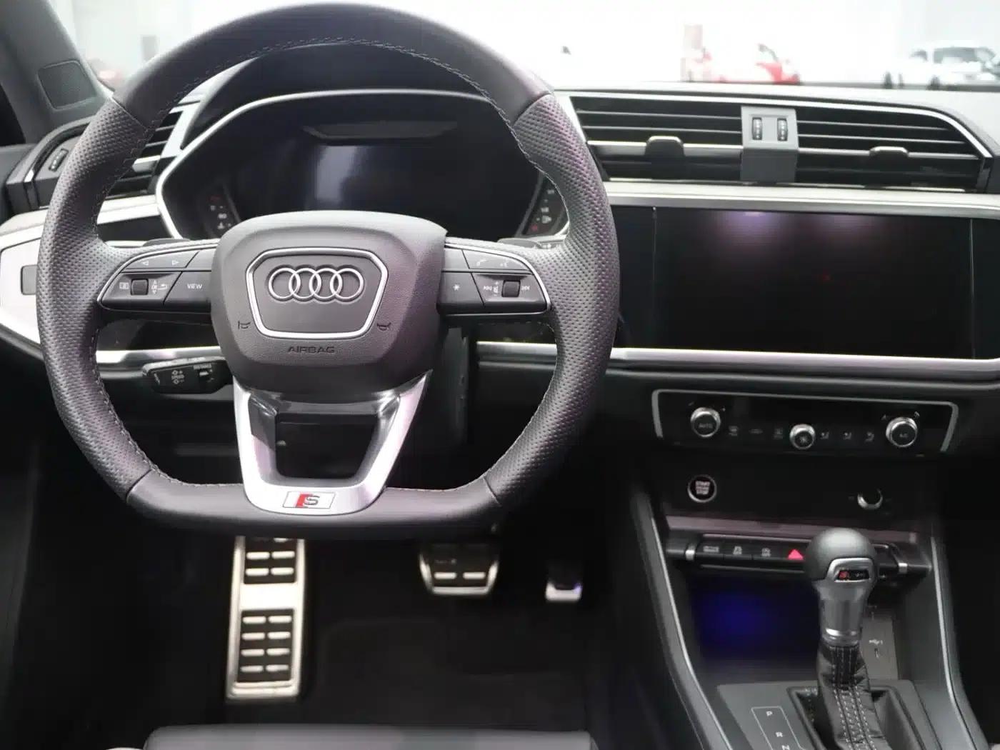 Audi Q3 Sportback 2024 40 TFSI Fashion Edition — миниатюра 6