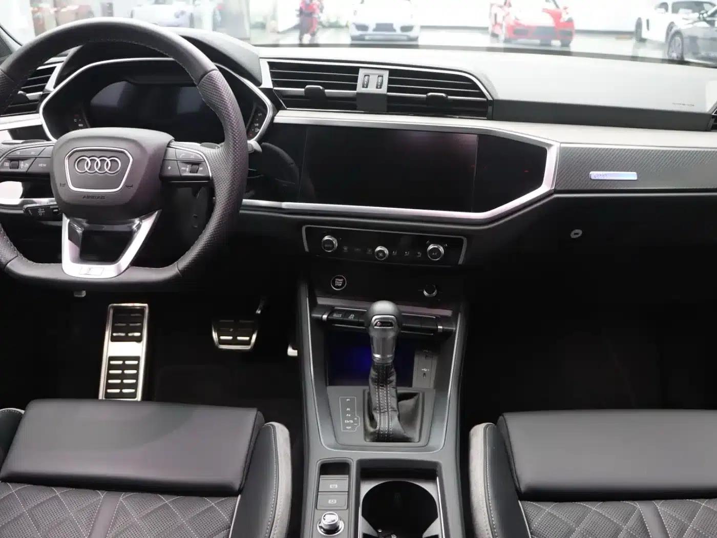 Audi Q3 Sportback 2024 40 TFSI Fashion Edition — миниатюра 7