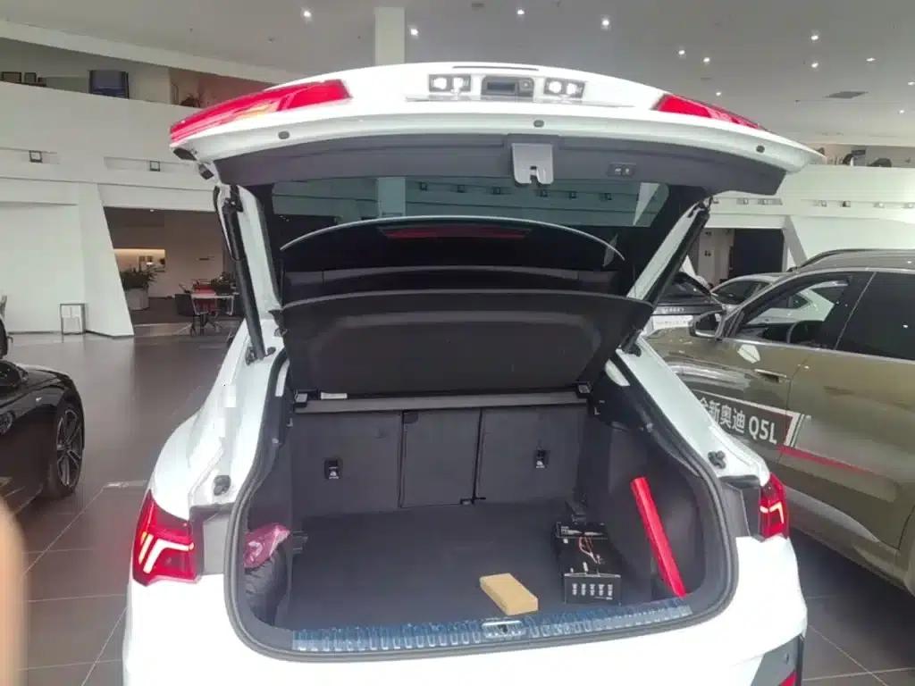 Audi Q3 Sportback 2023 Facelift 40 TFSI Fashion Model — миниатюра 19