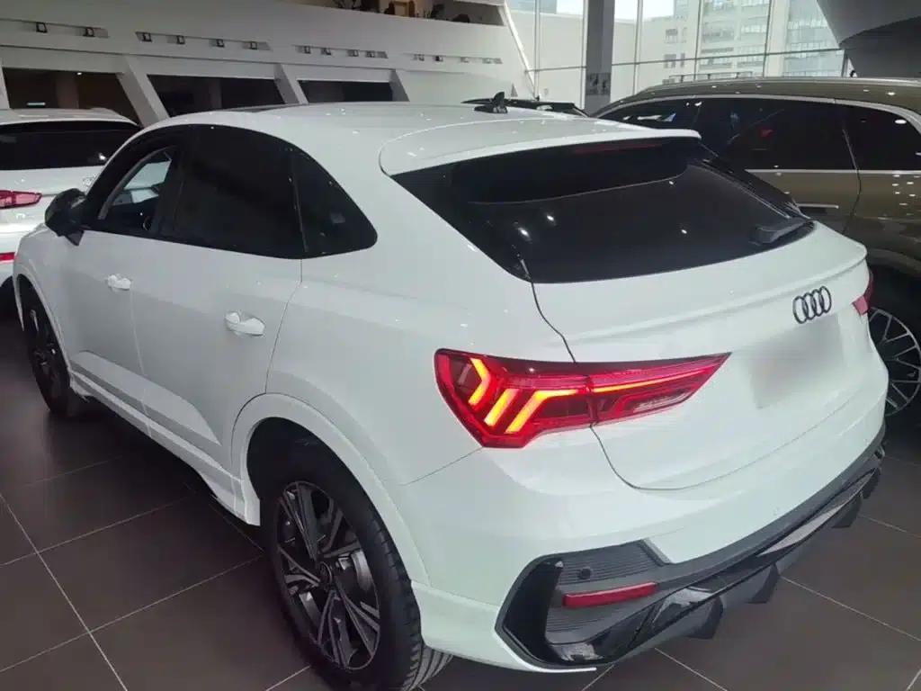 Audi Q3 Sportback 2023 Facelift 40 TFSI Fashion Model — миниатюра 5